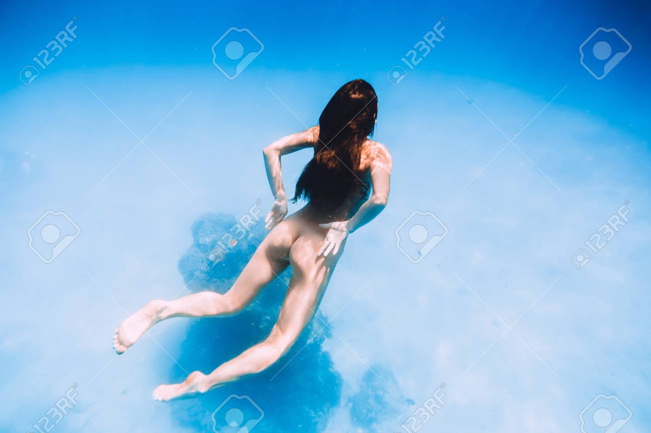 Naked Girl Swimmers Naked Girl Swimmers