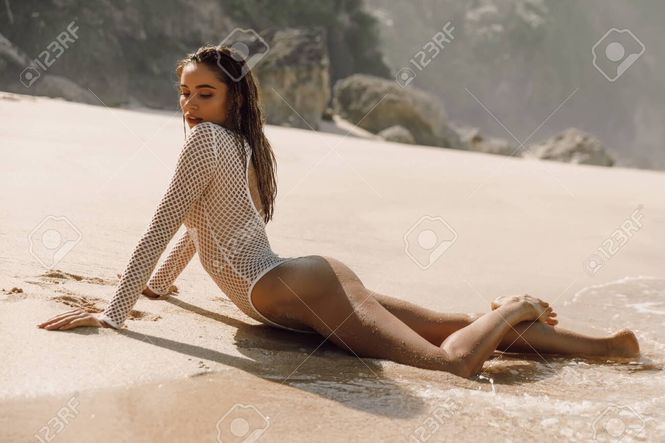 Beautiful Girls At The Beach Beautiful Girls At The Beach
