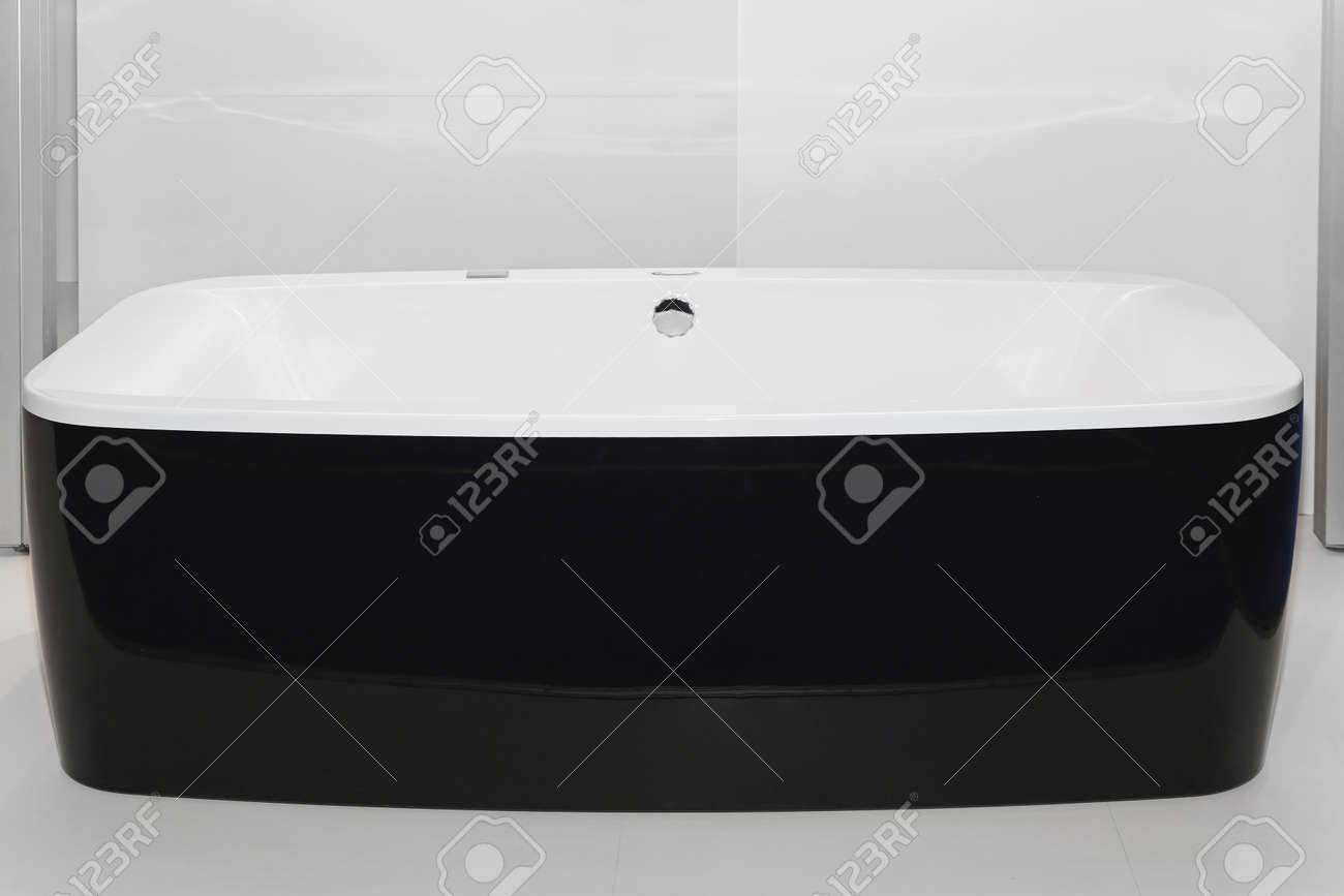 Noir De Style Baignoire Céramique Contemporaine Dans La Salle Banque ... Noir De Style Baignoire Céramique Contemporaine Dans La Salle Banque ...