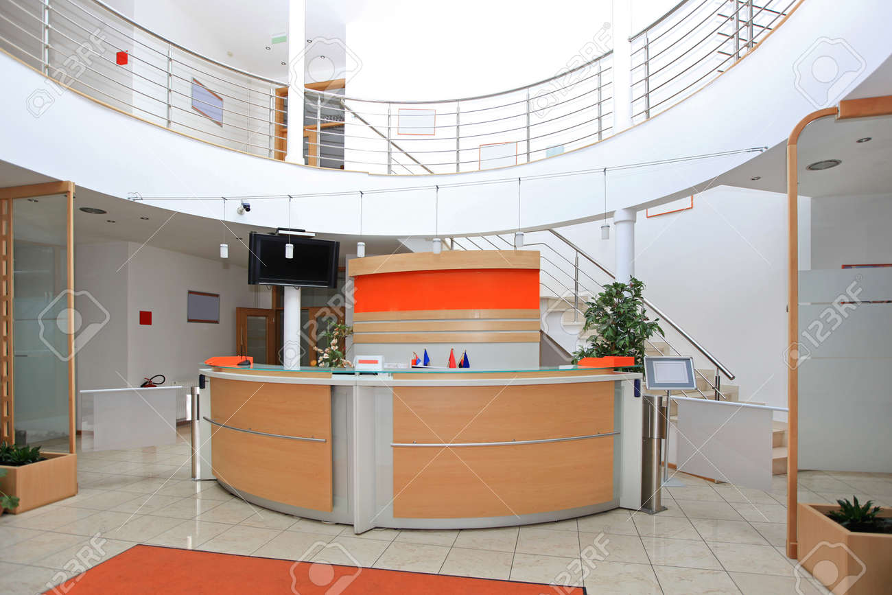 front desk receptionist