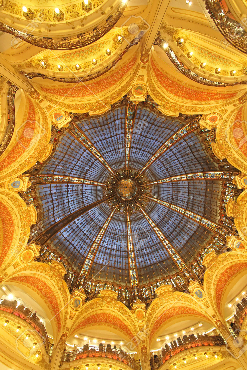 Paris France January 07 Galeries Lafayette Dome In Paris