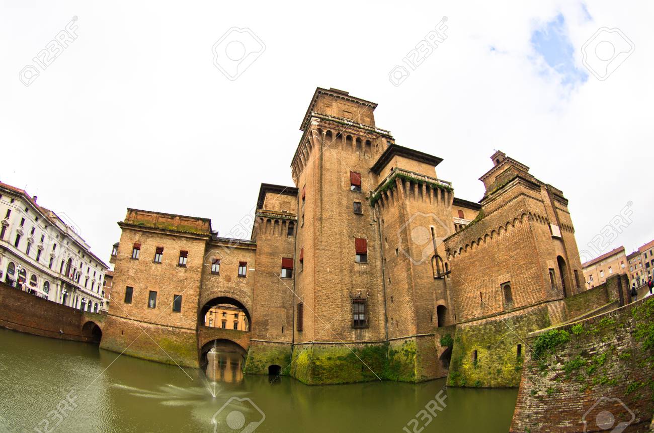 フェラーラ市 エステンセ城州エミリア ロマーニャ州 イタリア の写真素材 画像素材 Image 3101