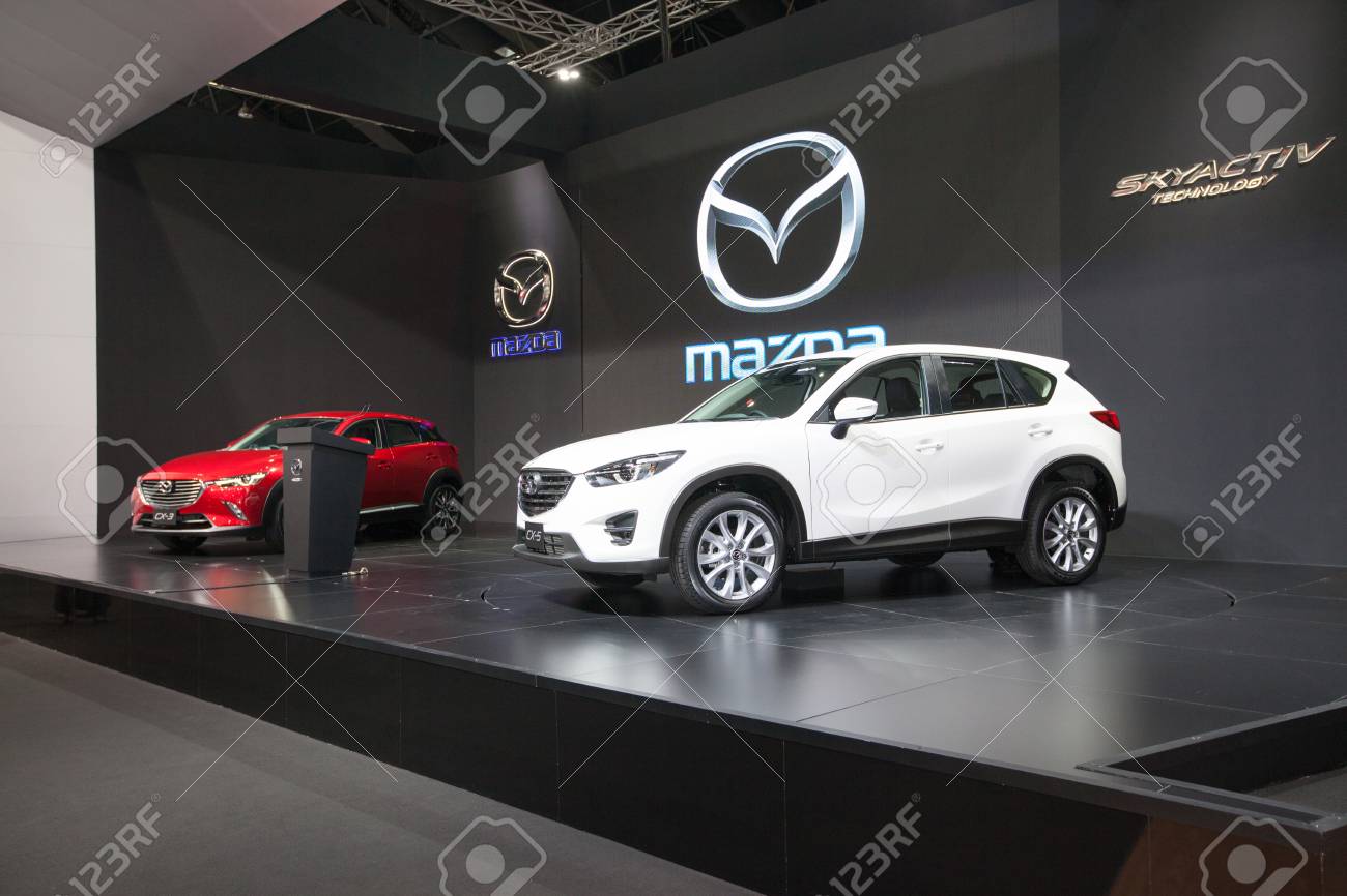 Bangkok 30 De Noviembre Mazda Cx 5 Coches En Exhibición En La Expo Motor 2016 El 30 De Noviembre 2016 En Bangkok Tailandia