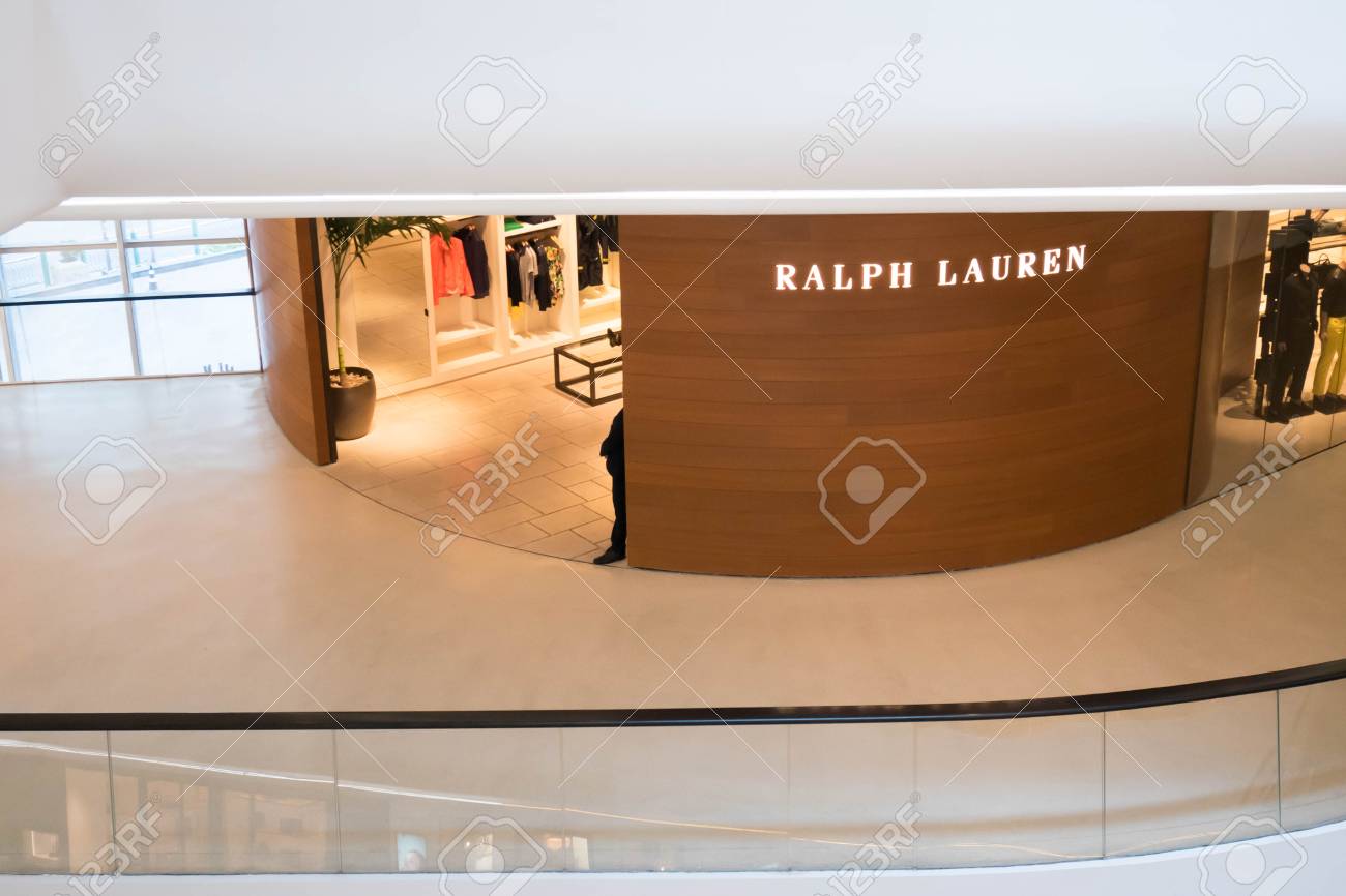 lauren mall
