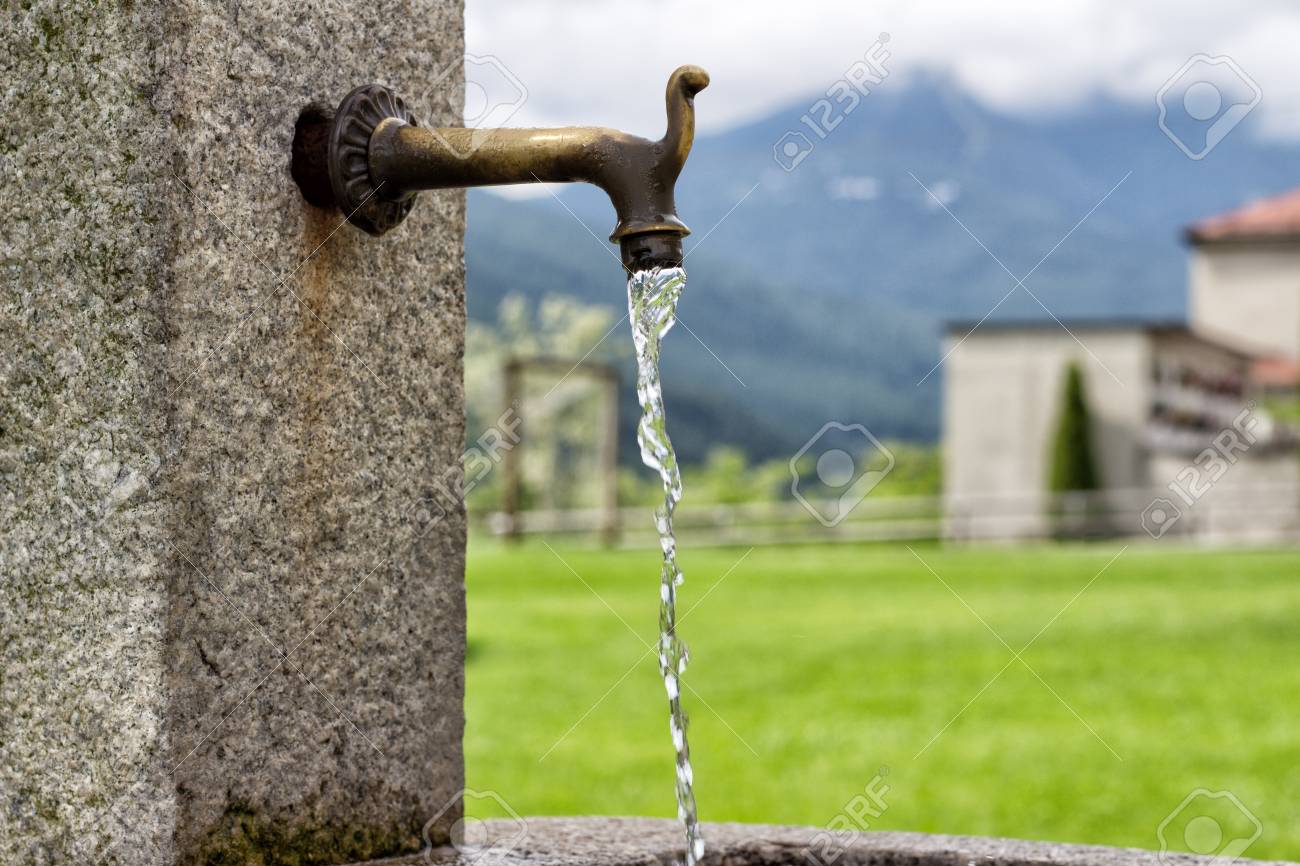 Fontaine Deau Froide Parc à Lextérieur
