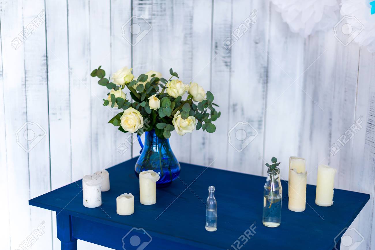 新しいブランド 白い花と青の花瓶 ガラス ステンドグラス Www Comisariatolosandes Com