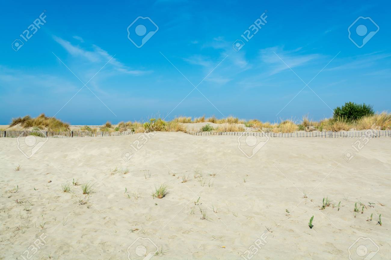 Nice White Sand Beach At Le Grau Du Roi Frances Languedoc