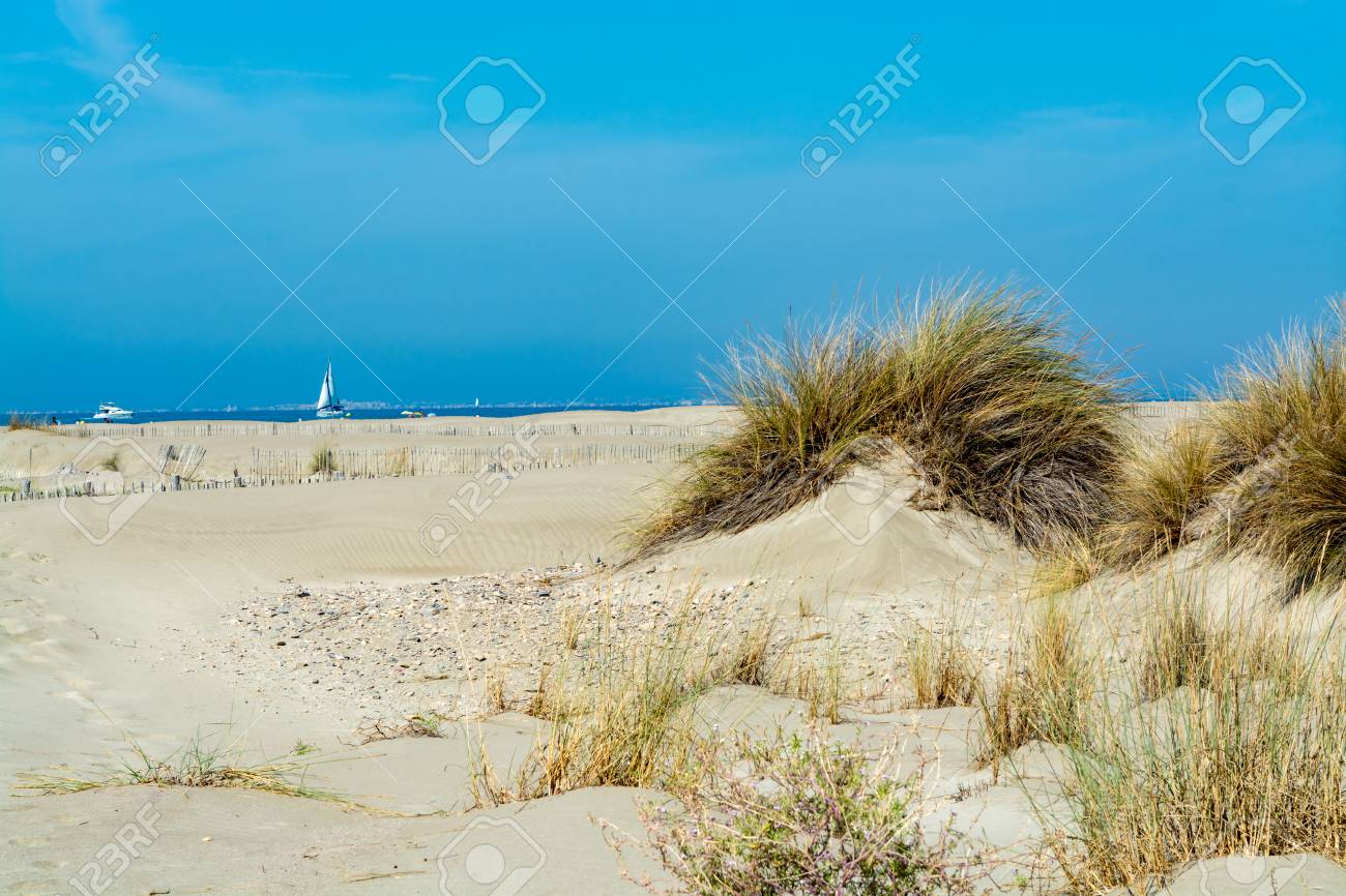 Nice White Sand Beach At Le Grau Du Roi Frances Languedoc