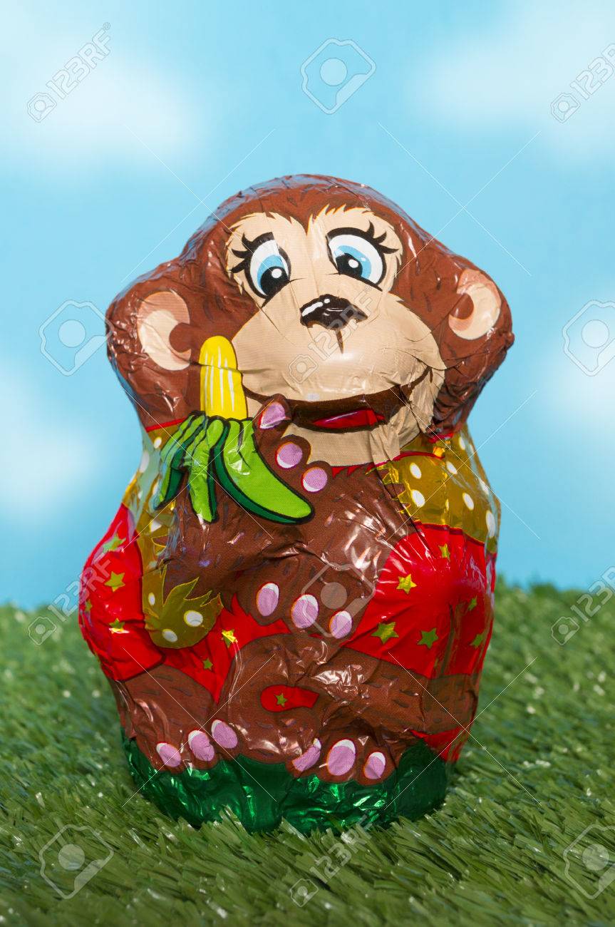 ラッパーにチョコレートの猿 の写真素材 画像素材 Image