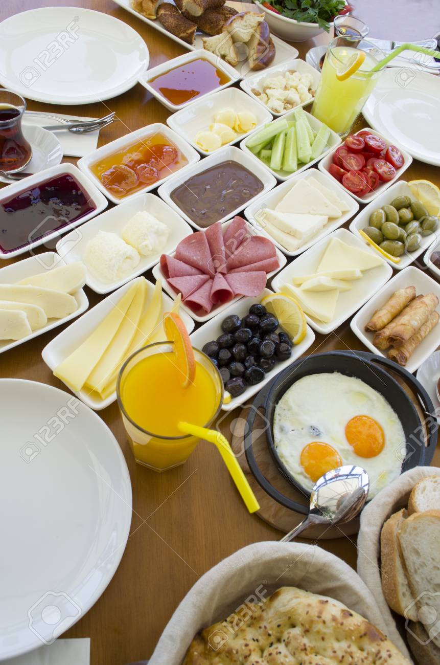 伝統的なトルコの朝食 の写真素材 画像素材 Image