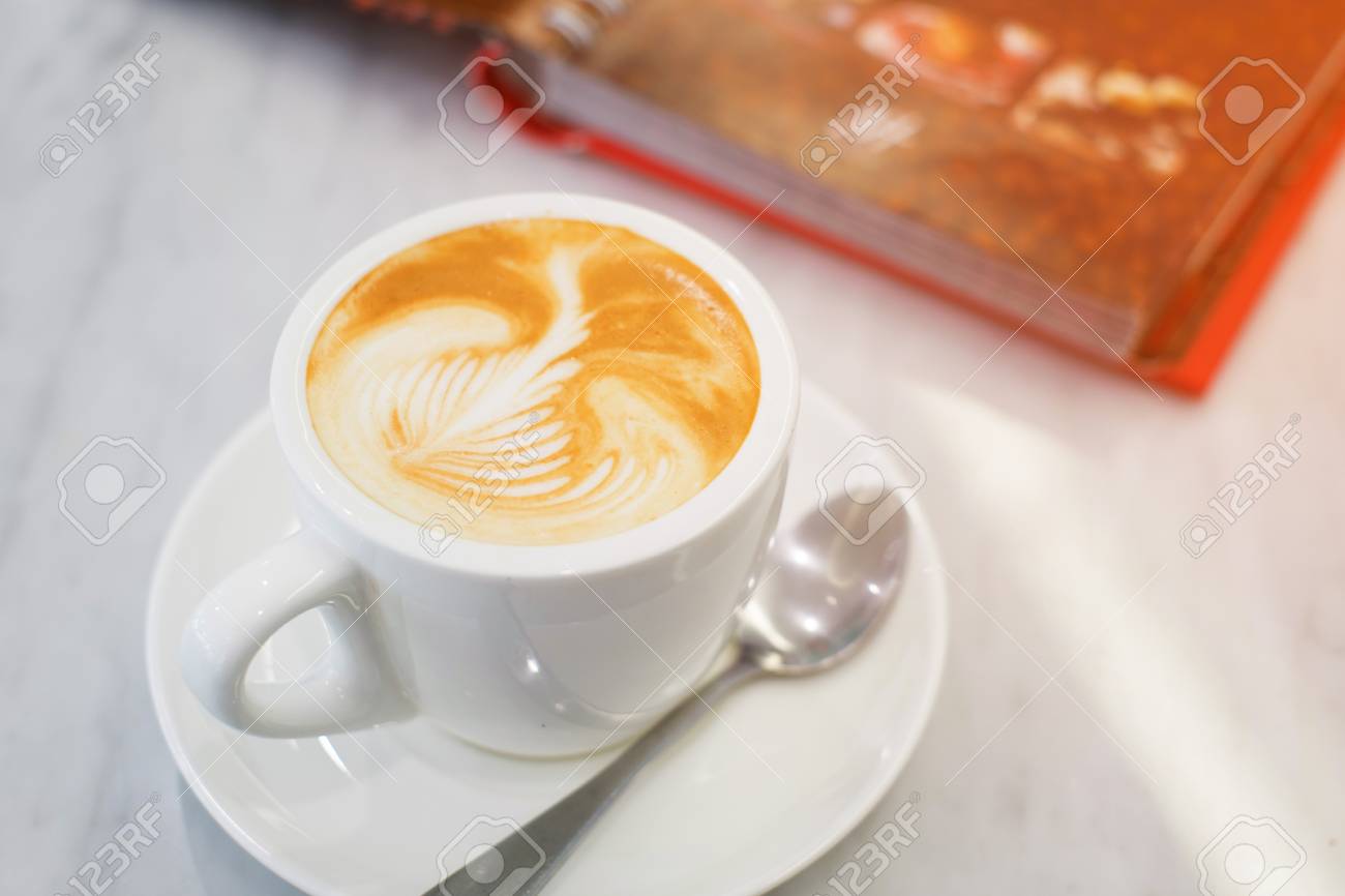 朝のコーヒー アート の写真素材 画像素材 Image