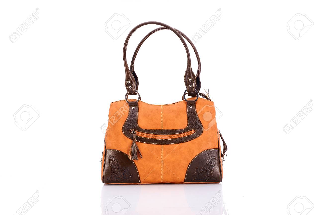 흰색 배경에 가죽 숙 녀 가방입니다. 아름 다운, 유행, 액세서리, 절연입니다. 재미있는 디자인, 피부의 감촉. 편안한 핸들. 로열티  무료 사진, 그림, 이미지 그리고 스톡포토그래피. Image 76787441.