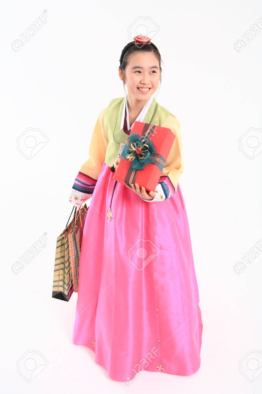 teenage girl traditional dresses
