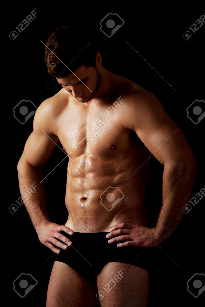 セクシーな上半身裸の筋肉マッチョな男 の写真素材 画像素材 Image