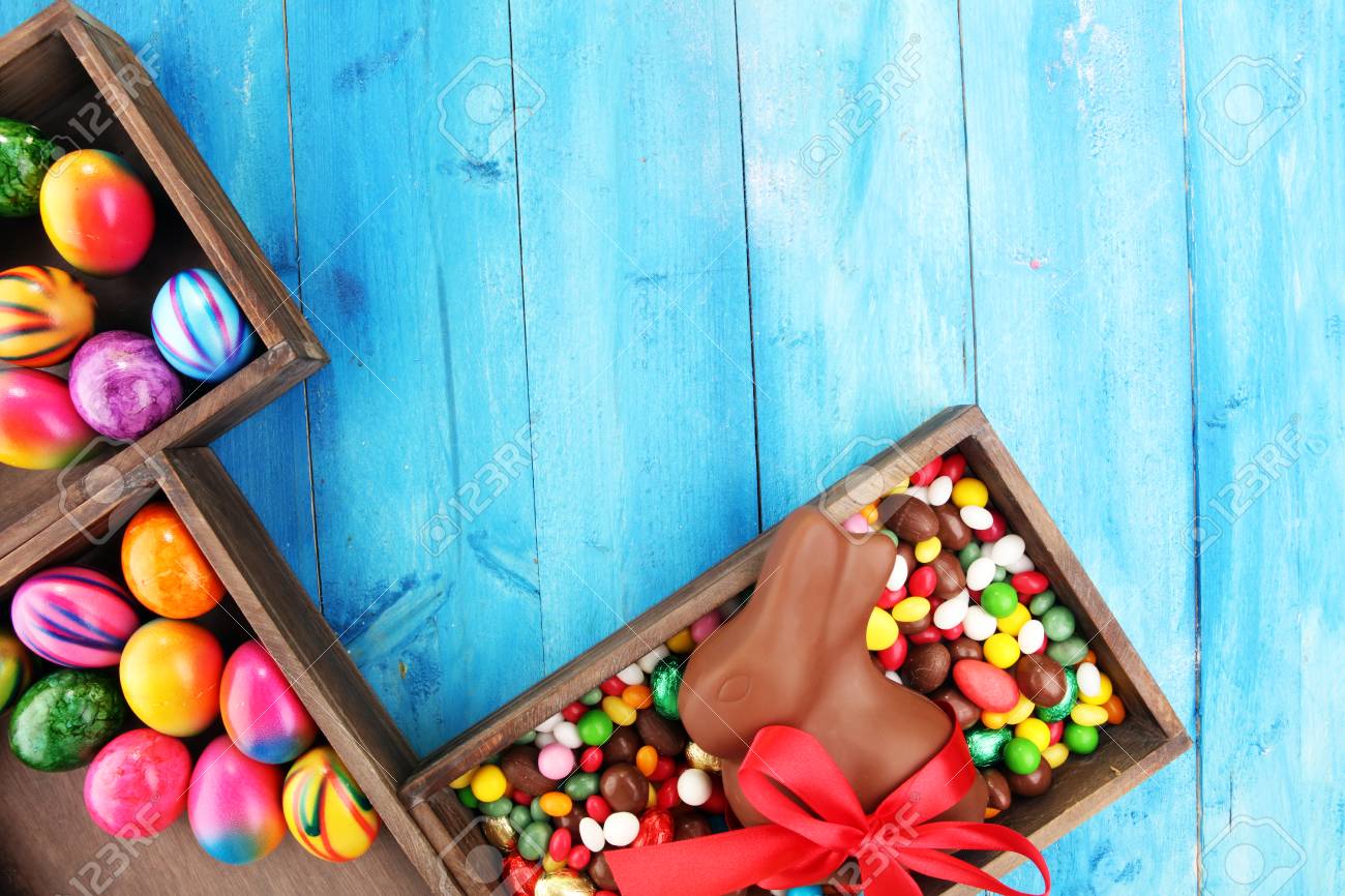 チョコレートイースターエッグとチョコレートバニーとカラフルなお菓子 の写真素材 画像素材 Image チョコレートイースターエッグとチョコレートバニーとカラフルなお菓子 の写真素材 画像素材 Image