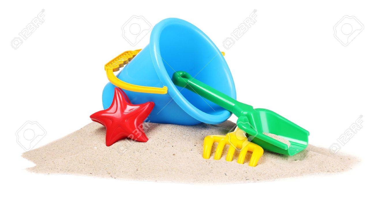 Strand Voor Kinderen Speelgoed En Zand Op Wit Wordt Geà Strand Voor Kinderen Speelgoed En Zand Op Wit Wordt GeÃ
