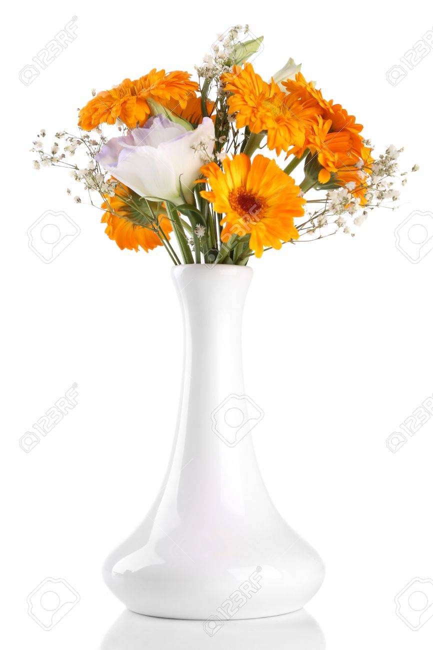 白で隔離される花瓶にキンセンカの花 の写真素材 画像素材 Image