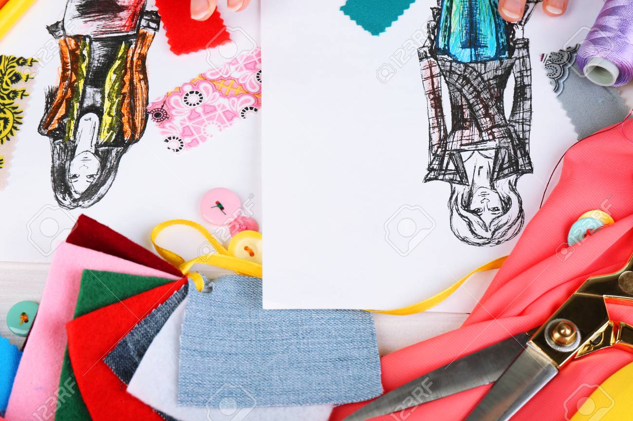 デザイナー ブランドの洋服のクローズ アップの職場 の写真素材 画像素材 Image