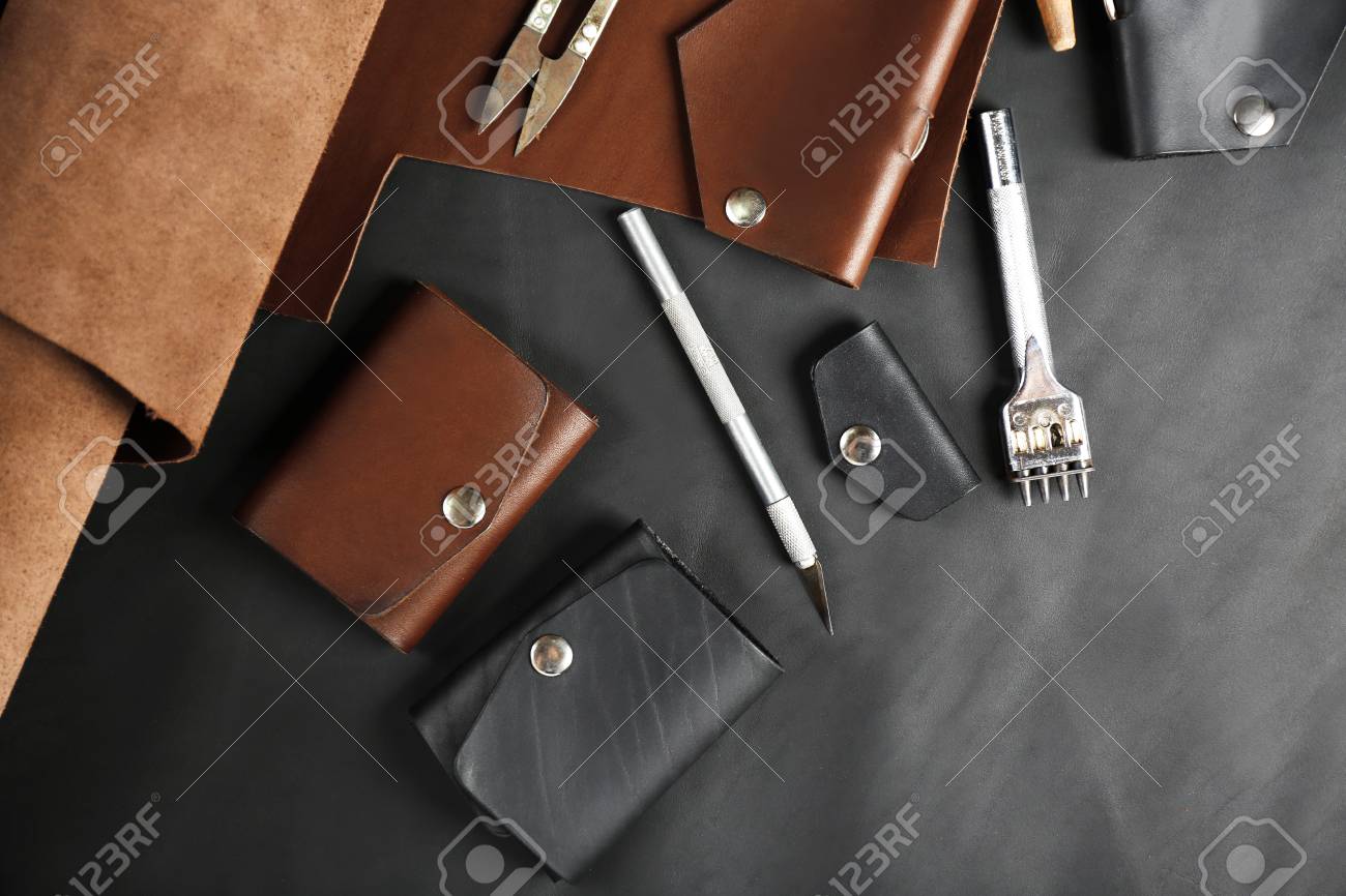 ハンドメイド革男アクセサリとツール の写真素材 画像素材 Image