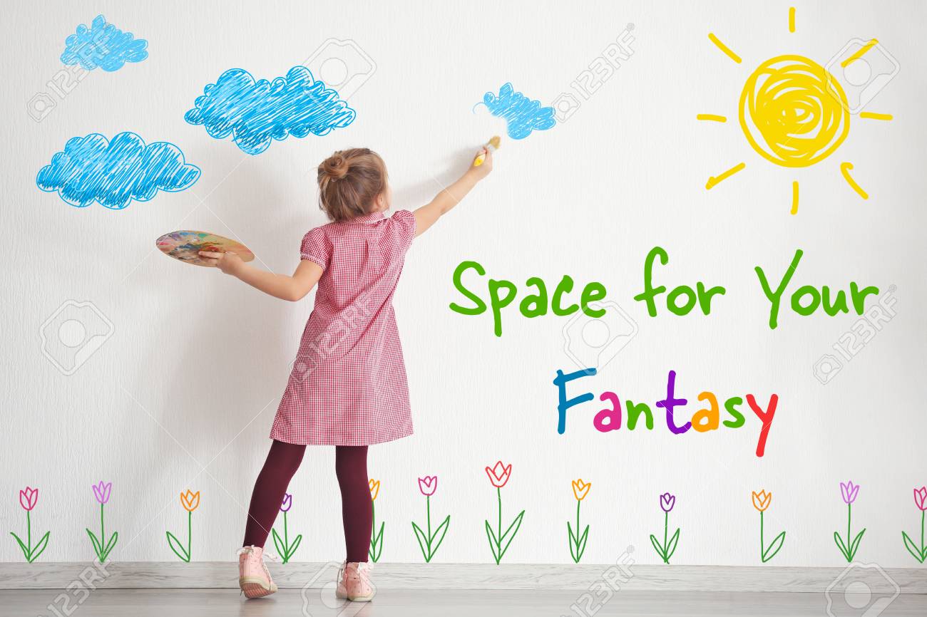 Art concept. Cute little girl drawing on white wall with space for design - 91530176 Art concept. Cute little girl drawing on white wall with space for design - 91530176