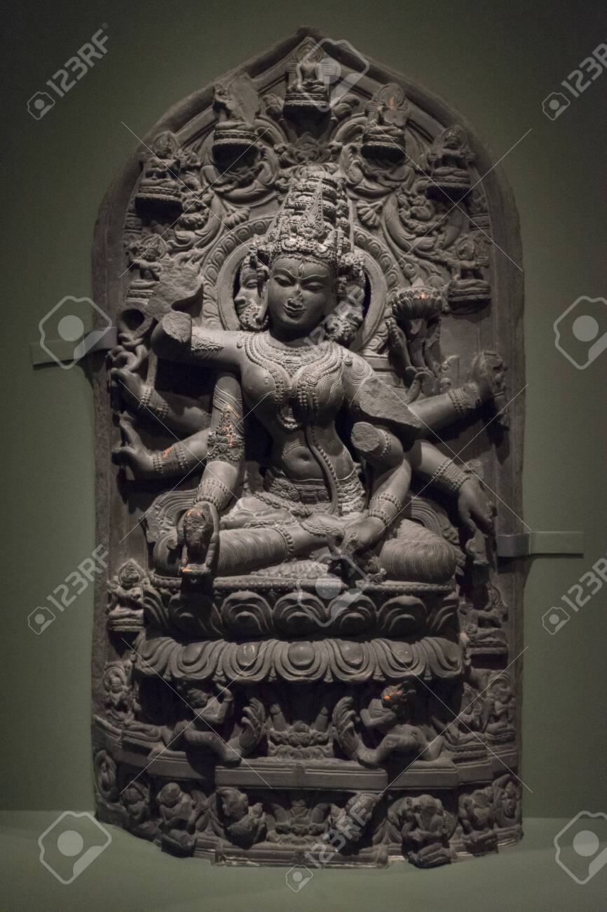 インド文明の古代彫刻、博物館のインド仏像。の写真素材・画像