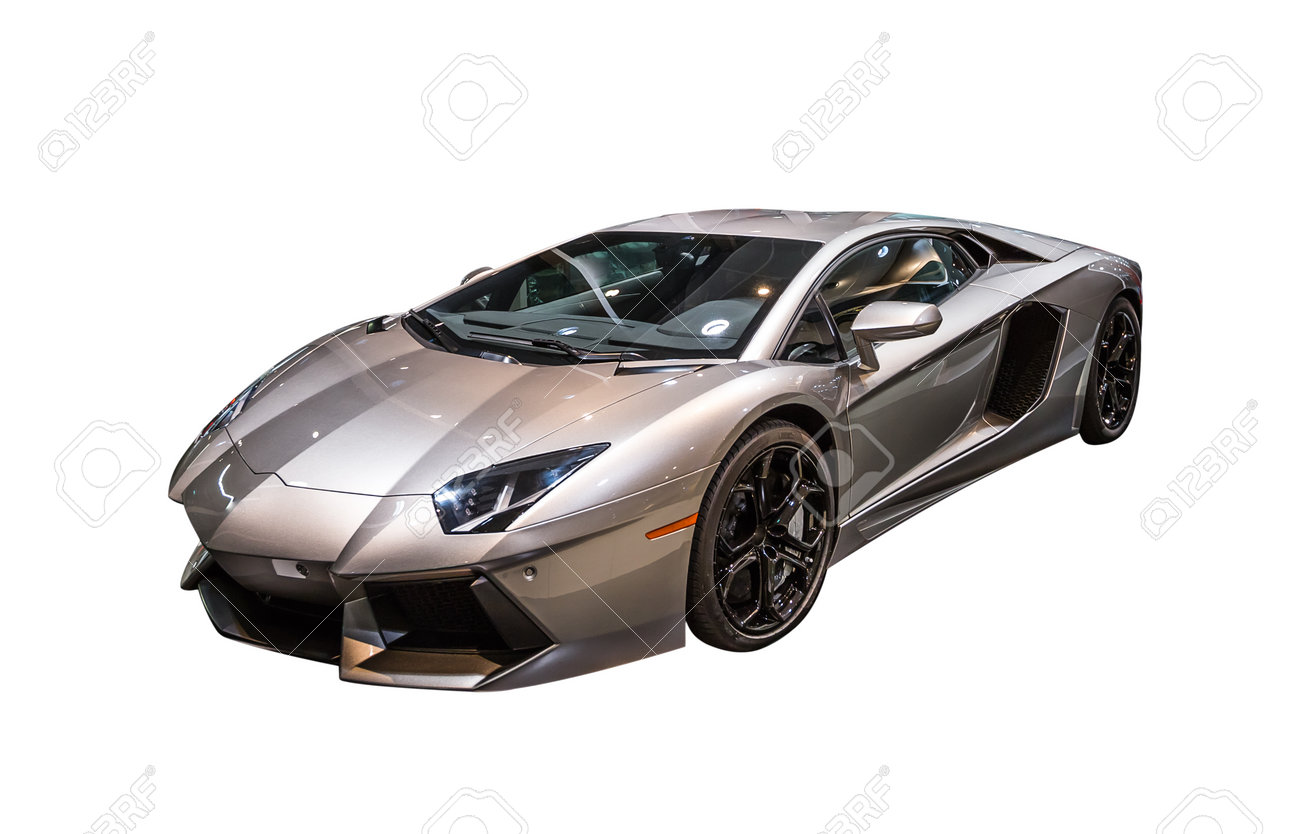 Gros Plan D Une Luxueuse Lamborghini Aventador Voiture De Sport Isole Sur Un Fond Blanc Banque D Images Et Photos Libres De Droits Image