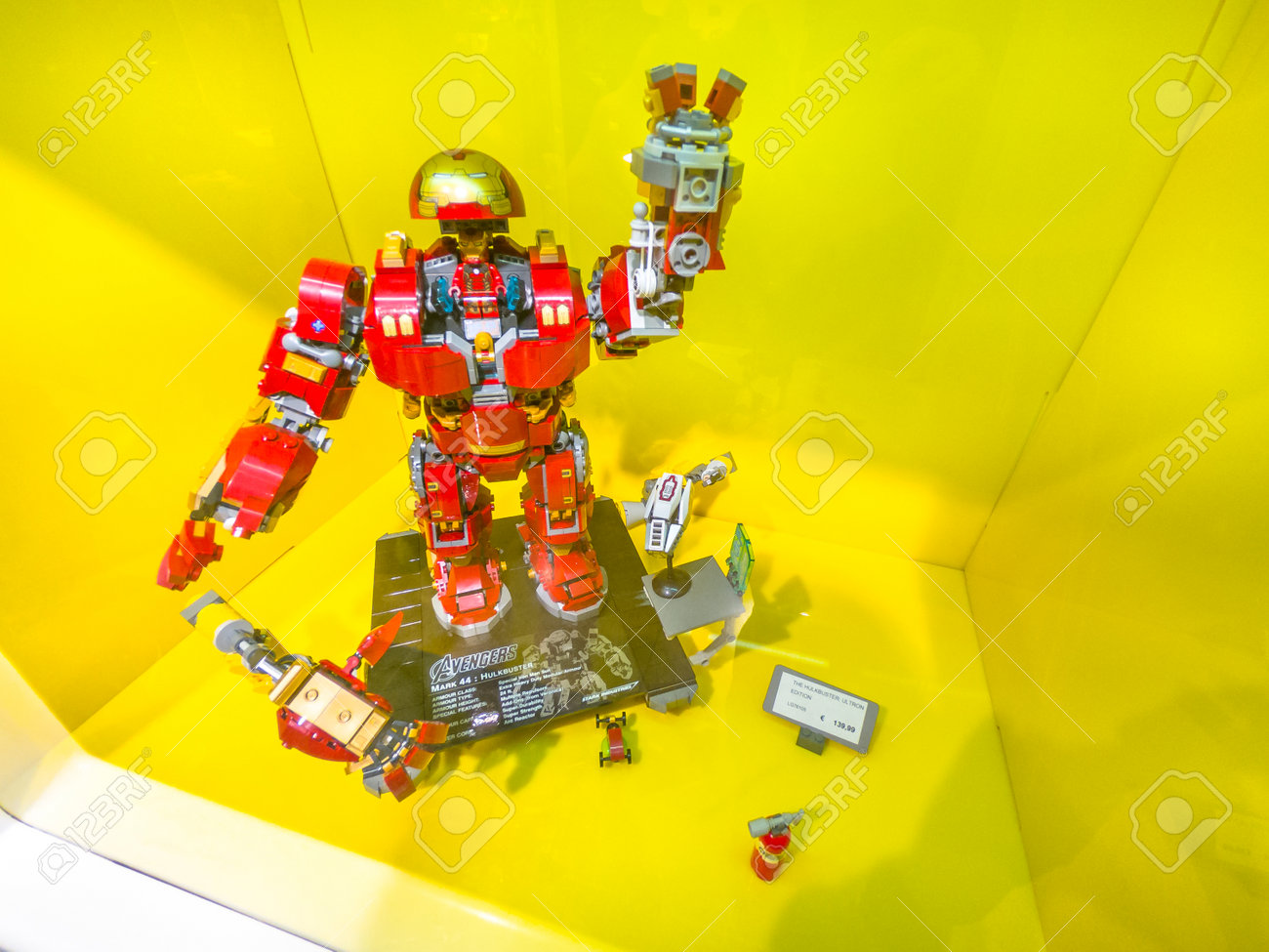 lego hulkbuster ultron