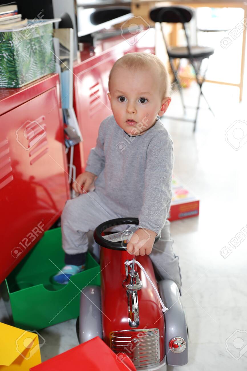 cars for baby boy to ride