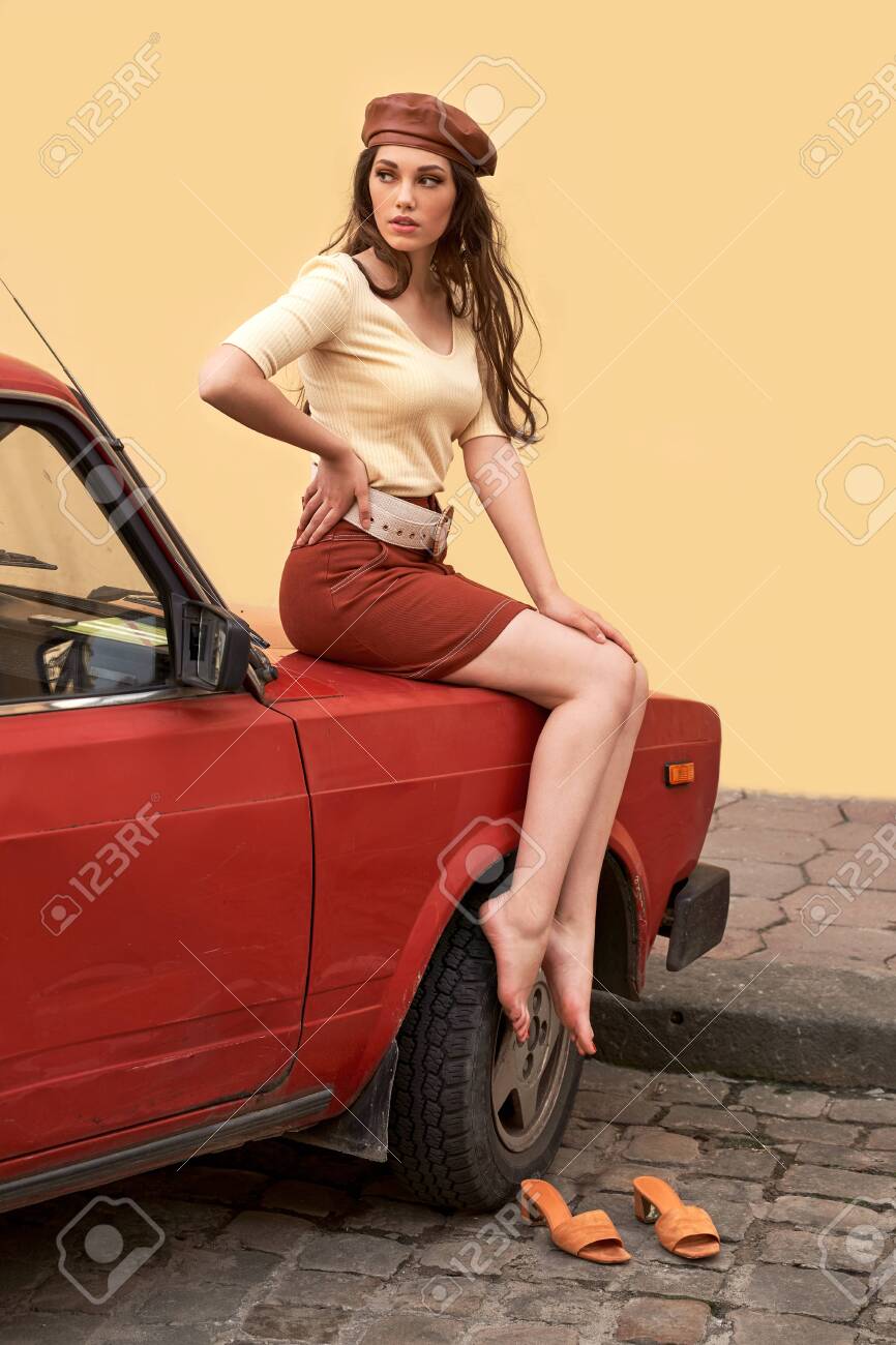 Young Girls Retro Young Girls Retro