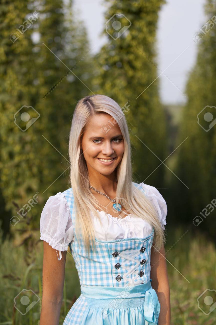 girls dirndl