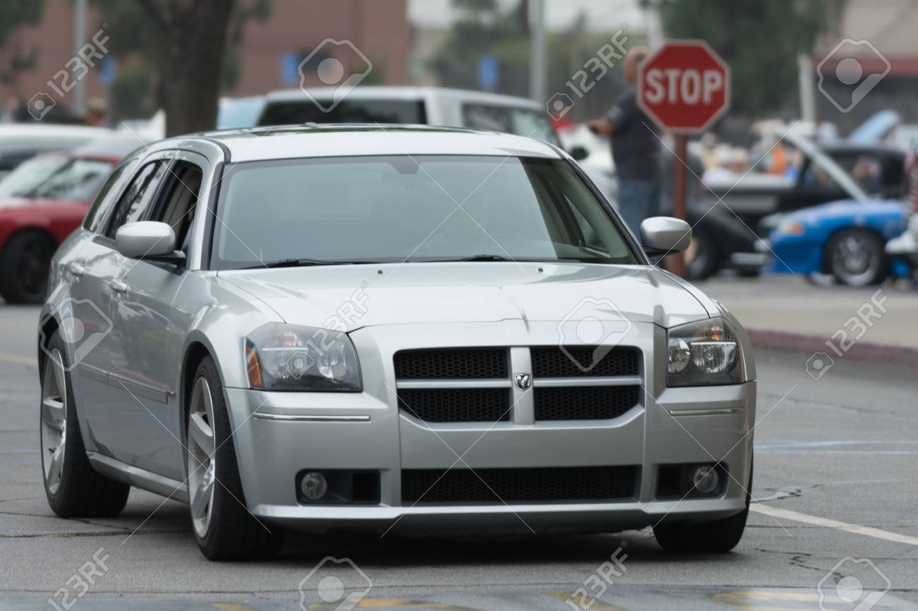 2015 Dodge Magnum >> Woodland Hills Ca Usa July 5 2015 Dodge Magnum Wagon Car 2015 Dodge Magnum >> Woodland Hills Ca Usa July 5 2015 Dodge Magnum Wagon Car