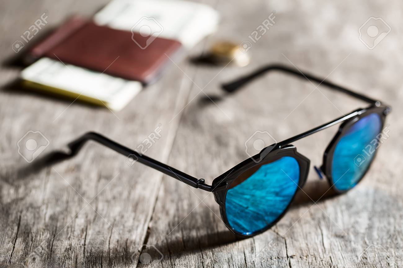 Lunette de soleil verre teinté noir Clearance