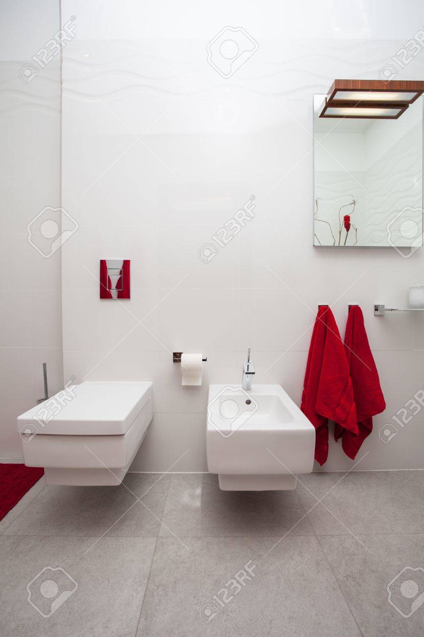 FelhÅs otthon kerámia fürdÅszoba berendezés wc és bidé royalty ... Fürdőszoba berendezés képek