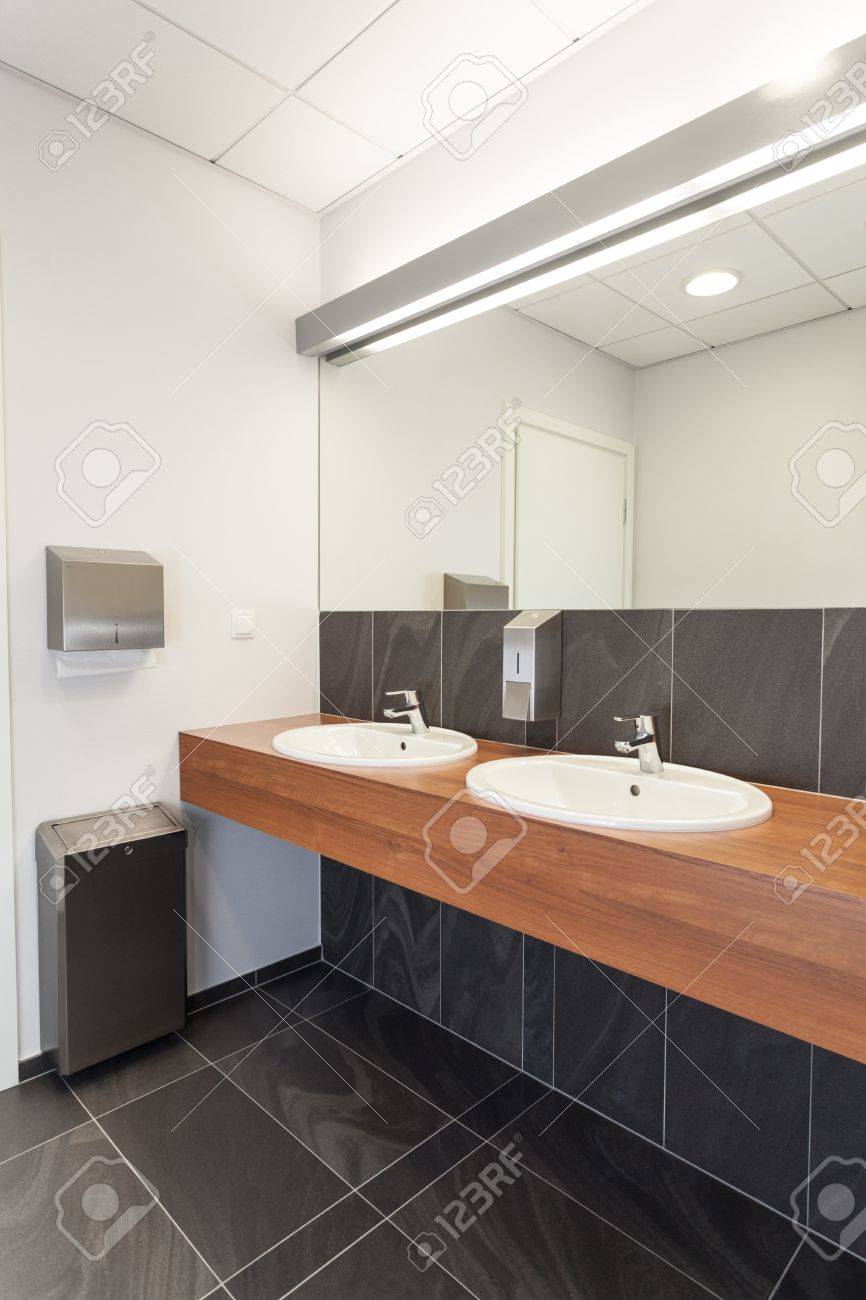 Leroy Merlin Meuble Salle De Bain Remix ~ l gant de l int rieur de salle de bains publique moderne vertical Leroy Merlin Meuble Salle De Bain Remix ~ l gant de l int rieur de salle de bains publique moderne vertical