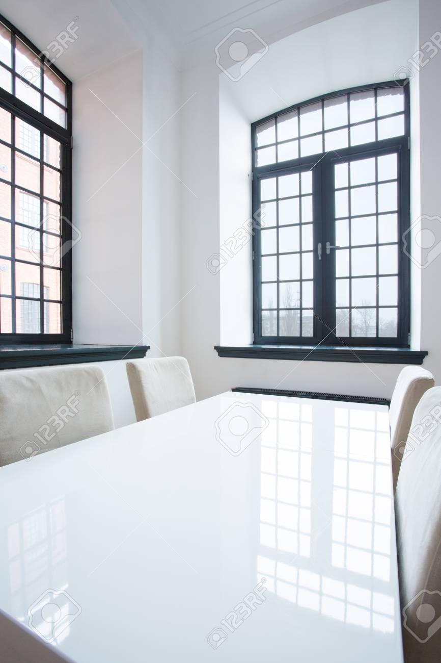 Vista Vertical De Diseño Comedor Minimalista Fotos, Retratos ... Vista Vertical De Diseño Comedor Minimalista Fotos, Retratos ...