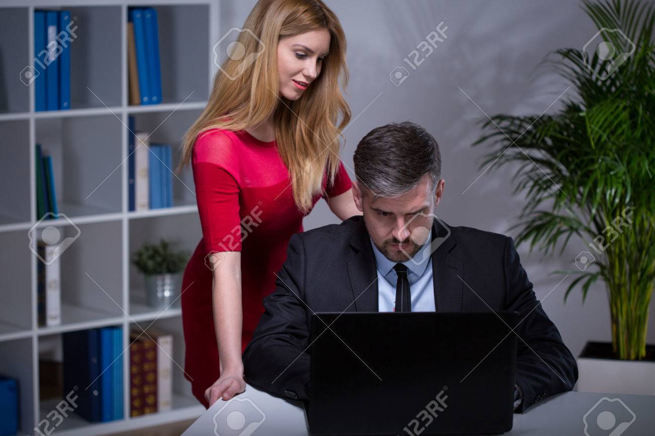 Seducing Boss Seducing Boss