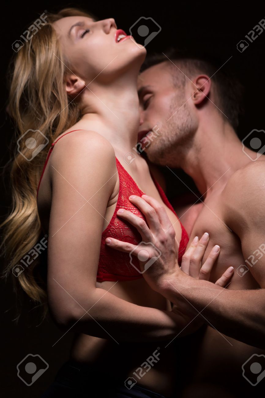 Naked Sexy Kissing