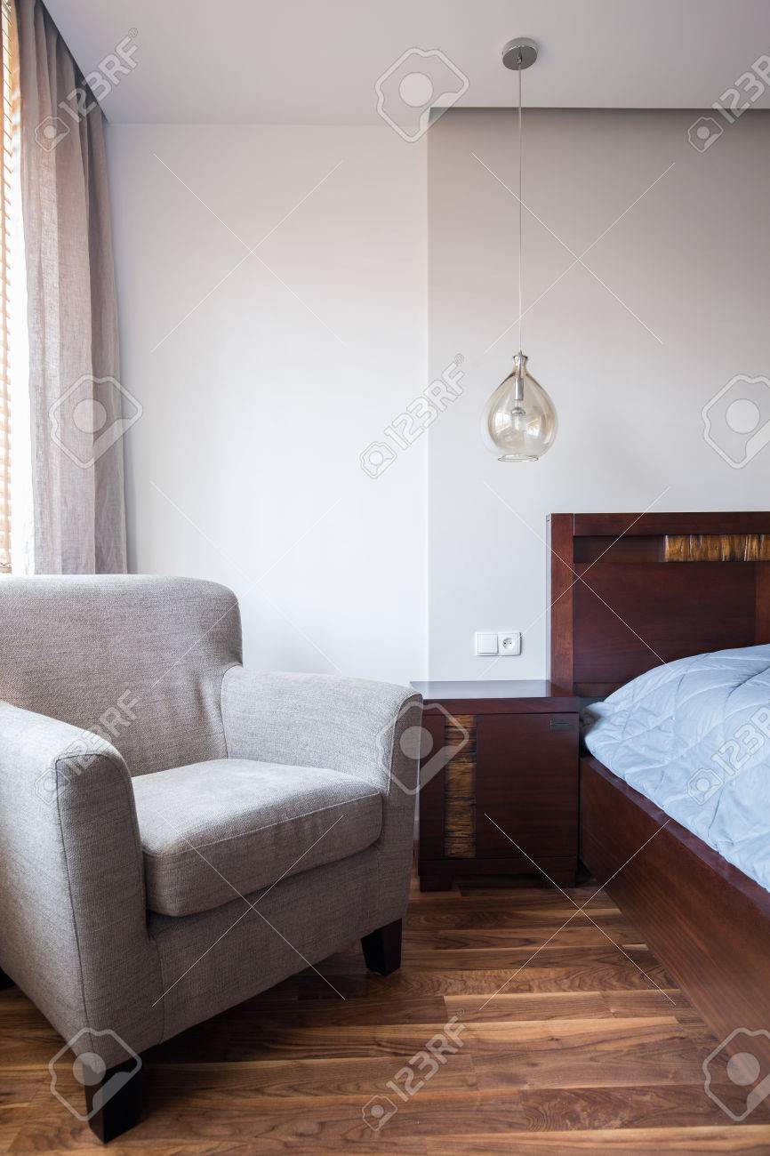 Bequeme Sessel Und Bett Im Schlafzimmer Lizenzfreie Fotos, Bilder ... Bequeme Sessel Und Bett Im Schlafzimmer Lizenzfreie Fotos, Bilder ...