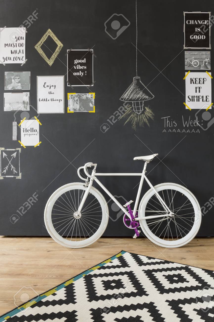 white bicycle wheels