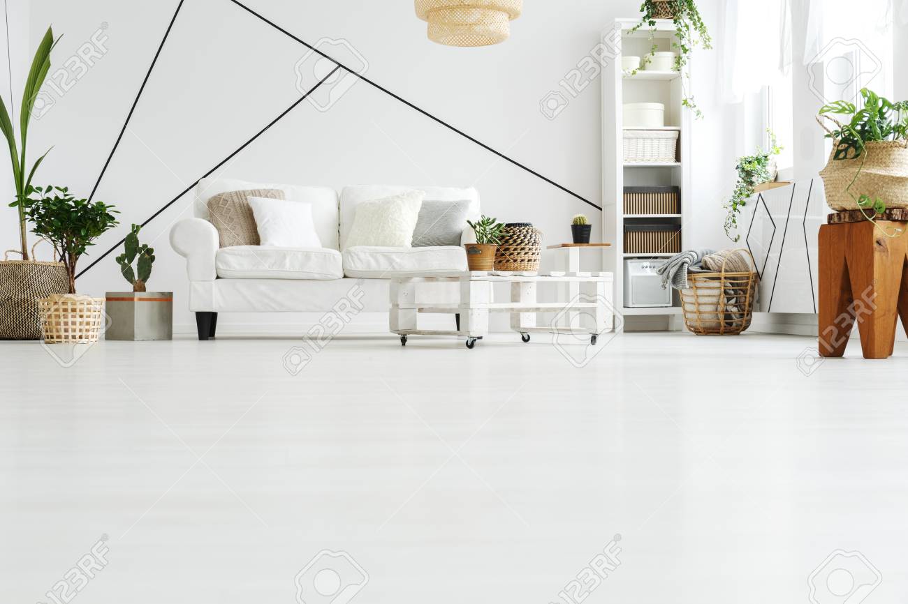 wohnzimmer skandinavischer stil, geräumiges wohnzimmer in weiß skandinavischen stil entworfen, Design ideen