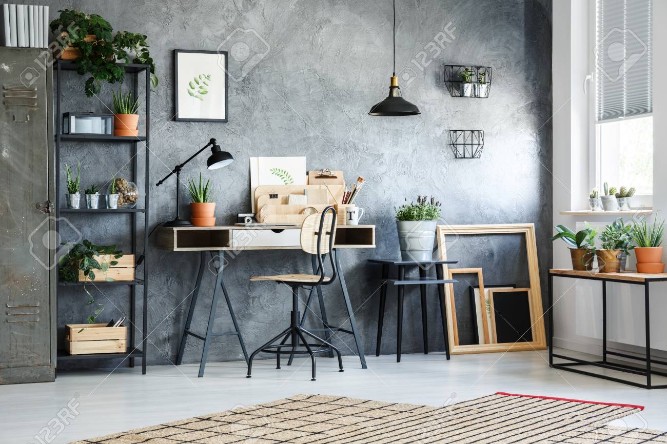 schreibtische für das büro zu hause kleine räume kaktus im tontopf und kamera auf weißem schreibtisch büro zu hause mit holzrahmen pflanzen im und auf weißem zu schreibtische für das büro zu hause kleine räume kaktus im tontopf und kamera auf weißem schreibtisch büro zu hause mit holzrahmen pflanzen im und auf weißem zu