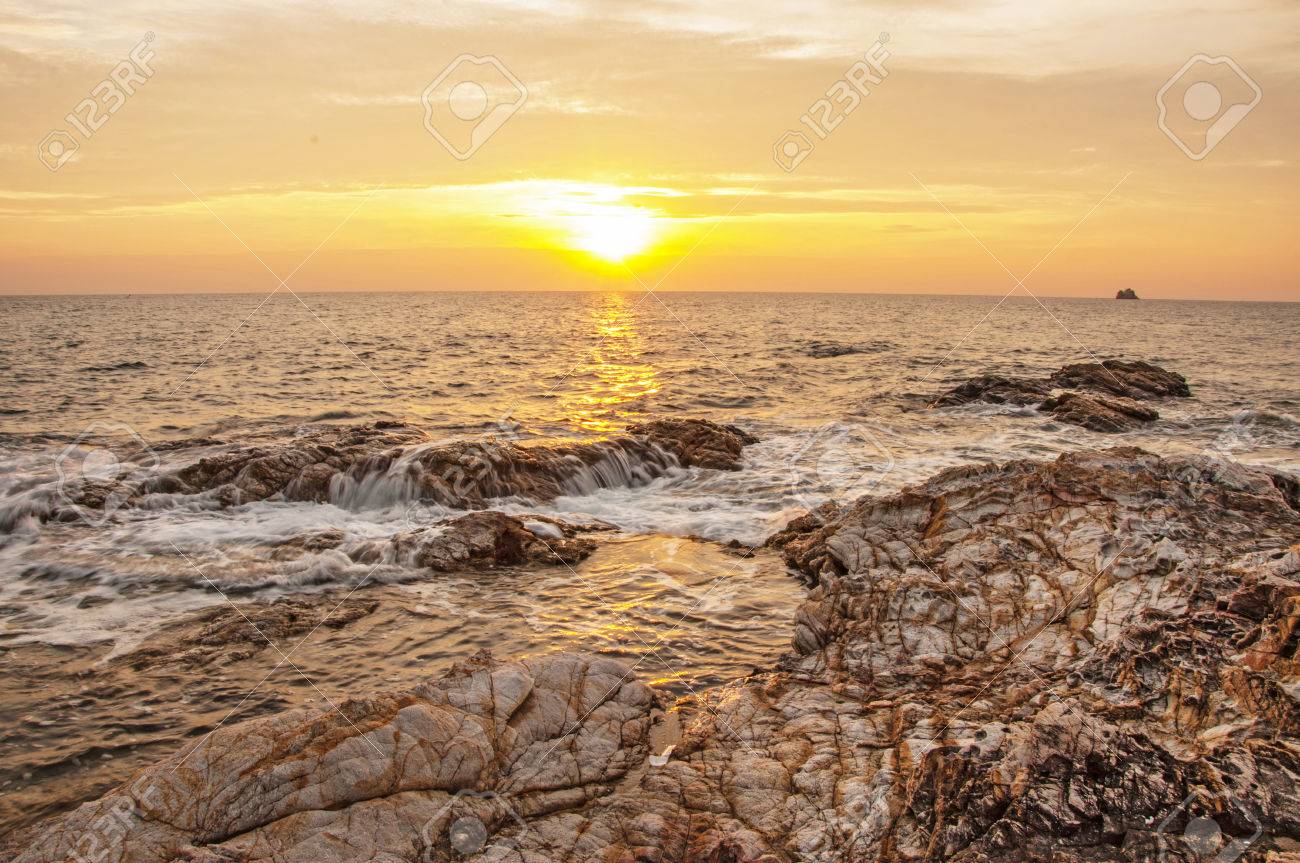 朝日の海 の写真素材 画像素材 Image 朝日の海 の写真素材 画像素材 Image