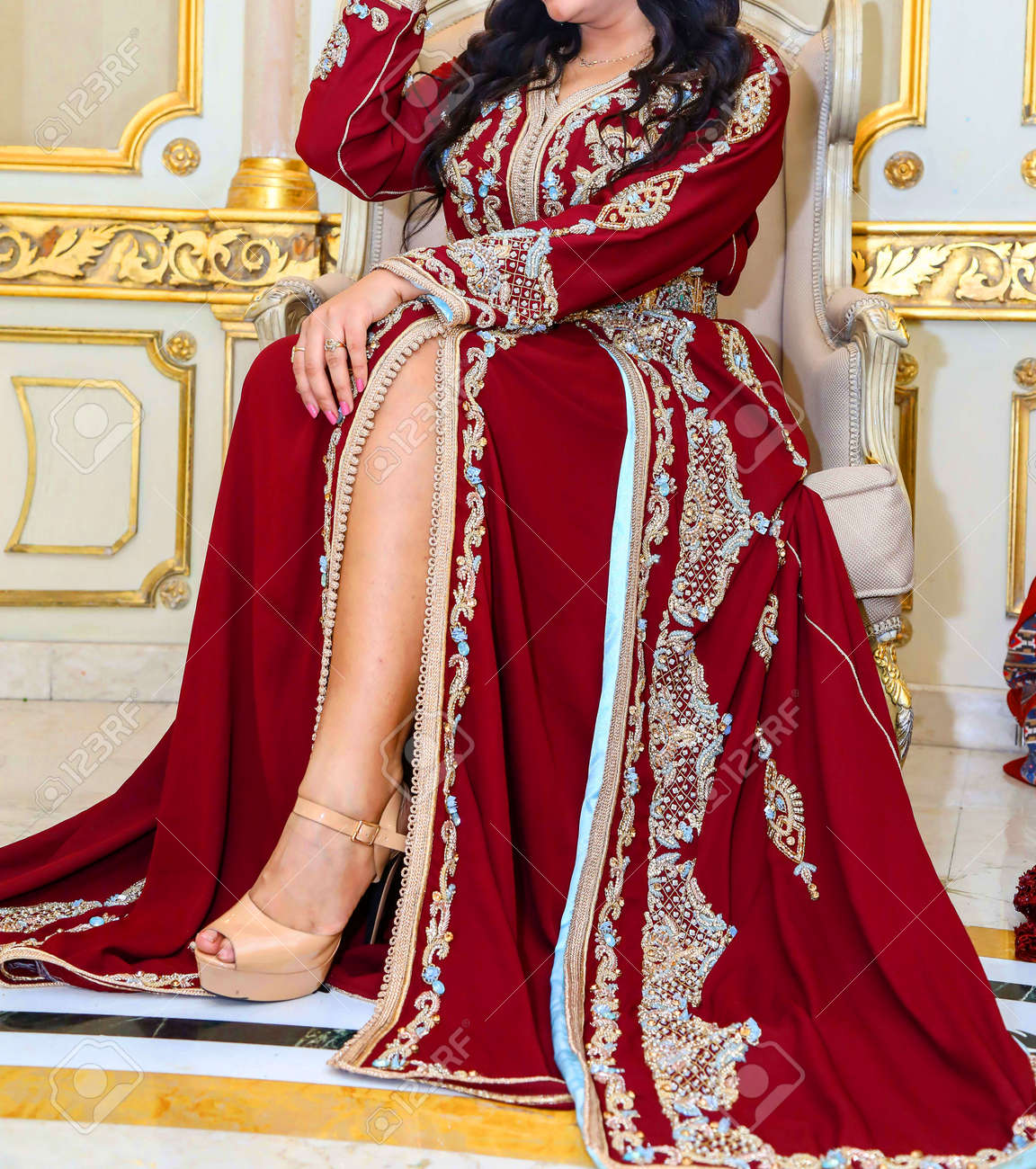 robe marocaine rouge