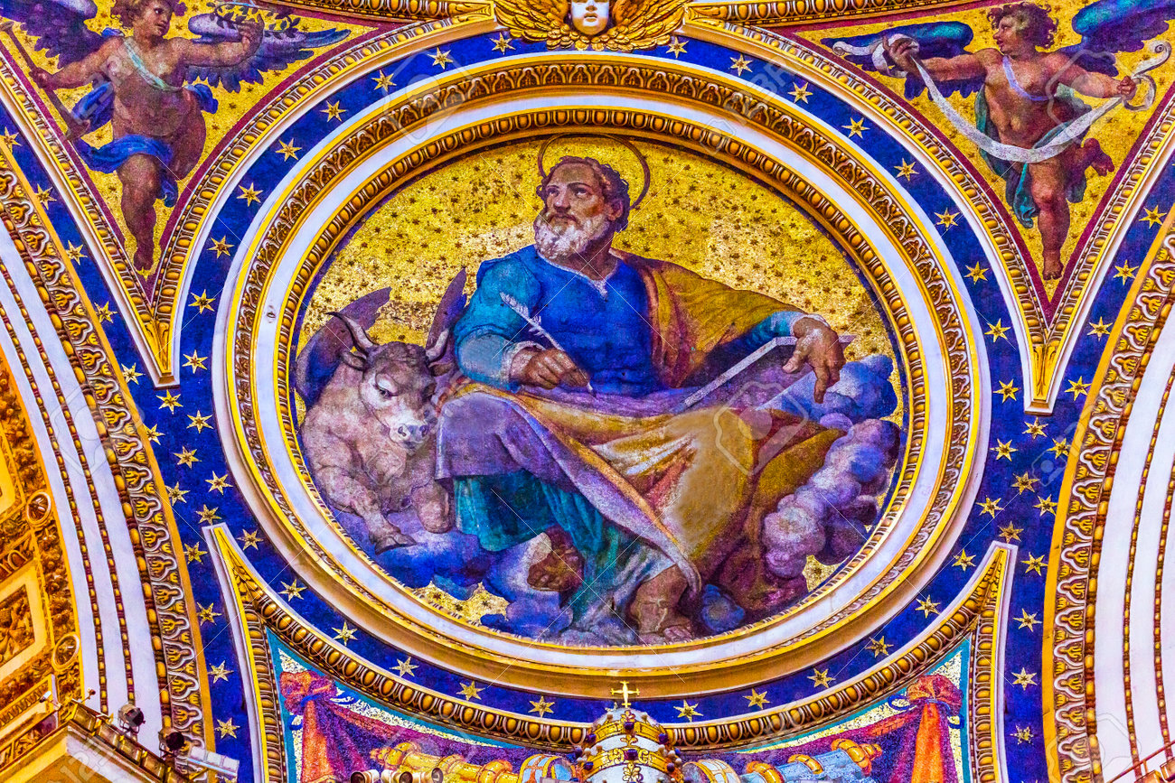 聖ルカは翼牛福音作家福音伝道者モザイク天使サン ピエトロ大聖堂バチカン ローマ イタリアです ミケランジェロのドームの下の権利をモザイクの祭壇と聖ペテロの墓の上に 1600 年代に作成 の写真素材 画像素材 Image 5778