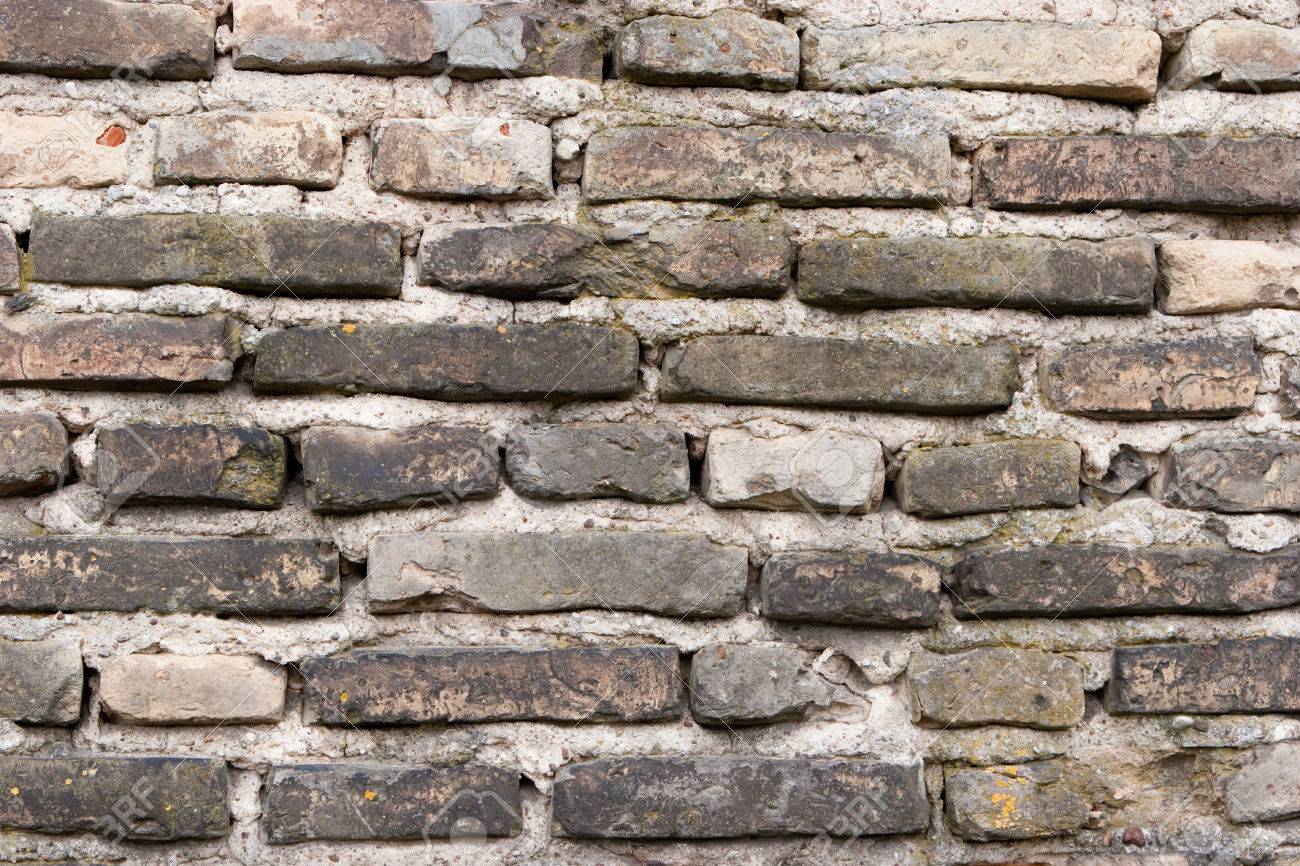 古い崩れた粘土レンガの壁 の写真素材 画像素材 Image