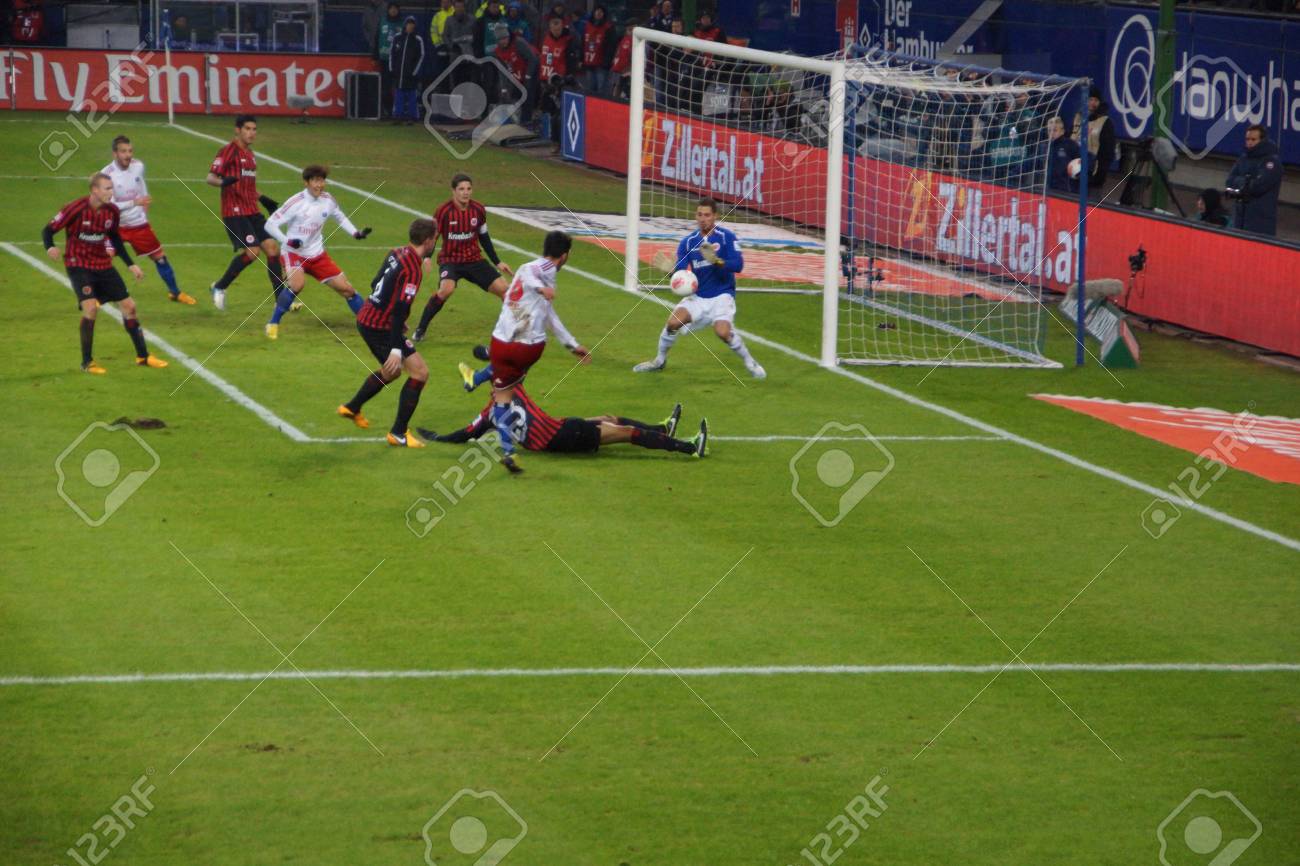 でサッカー ゲーム アイントラハトフランクフルト対 Hsv ハンブルクからの映像 の写真素材 画像素材 Image