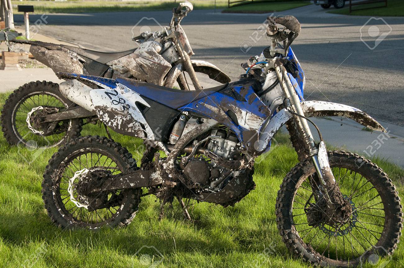 dirt bike mudding
