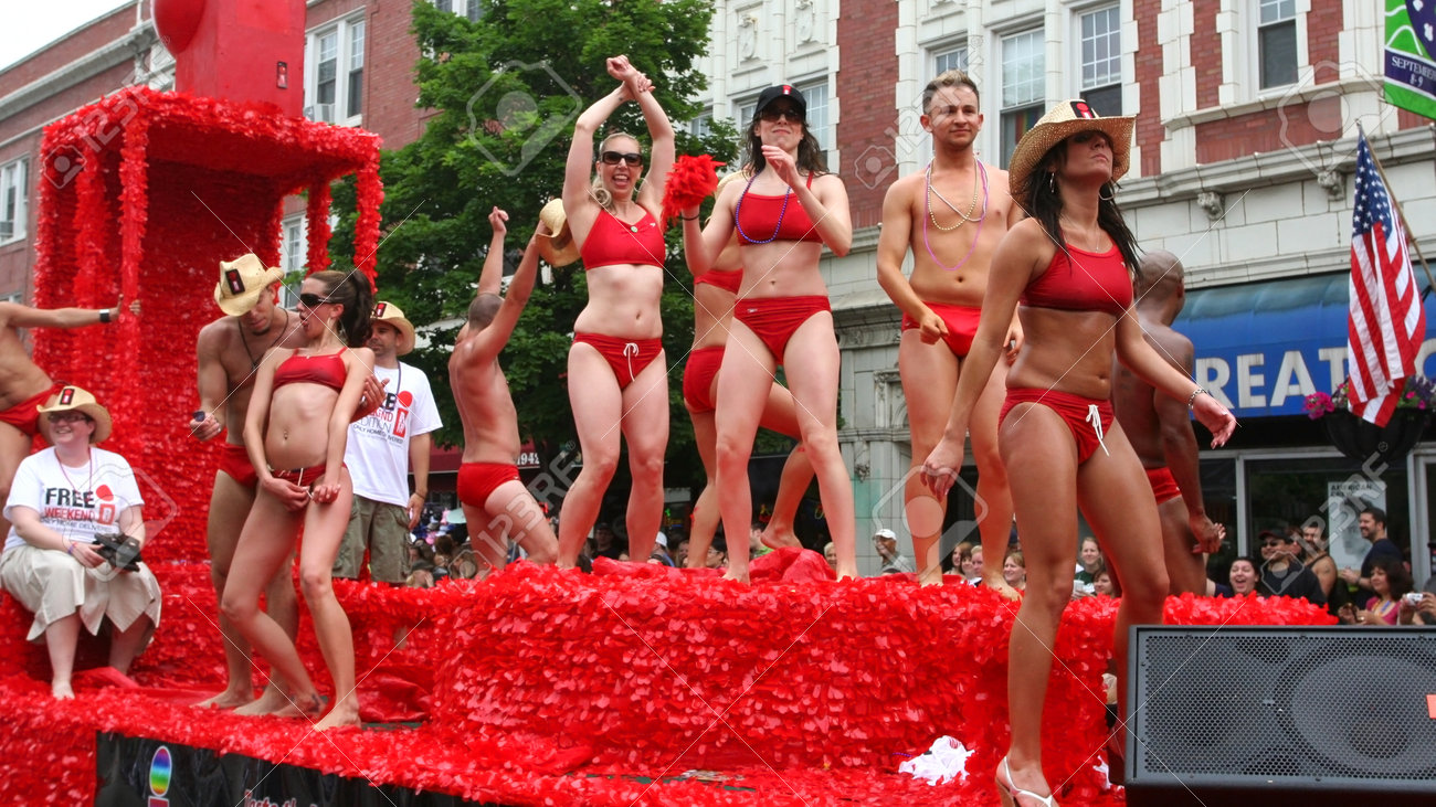 Chicago 2005 gay pride parade Shemale cuming on girls