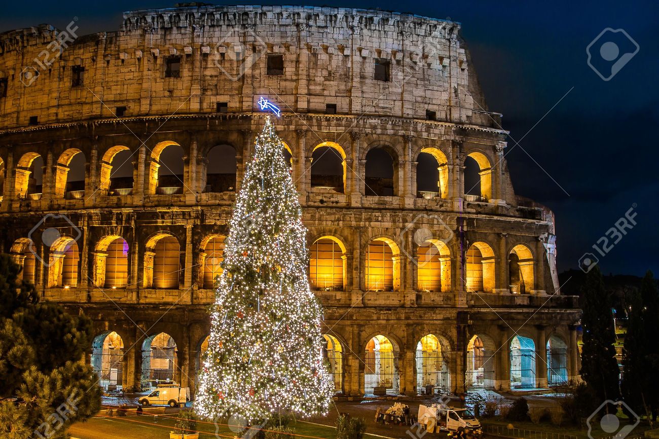 伝説的なコロシアム ローマ イタリアのクリスマスに 象徴的な の写真素材 画像素材 Image 伝説的なコロシアム ローマ イタリアのクリスマスに 象徴的な の写真素材 画像素材 Image