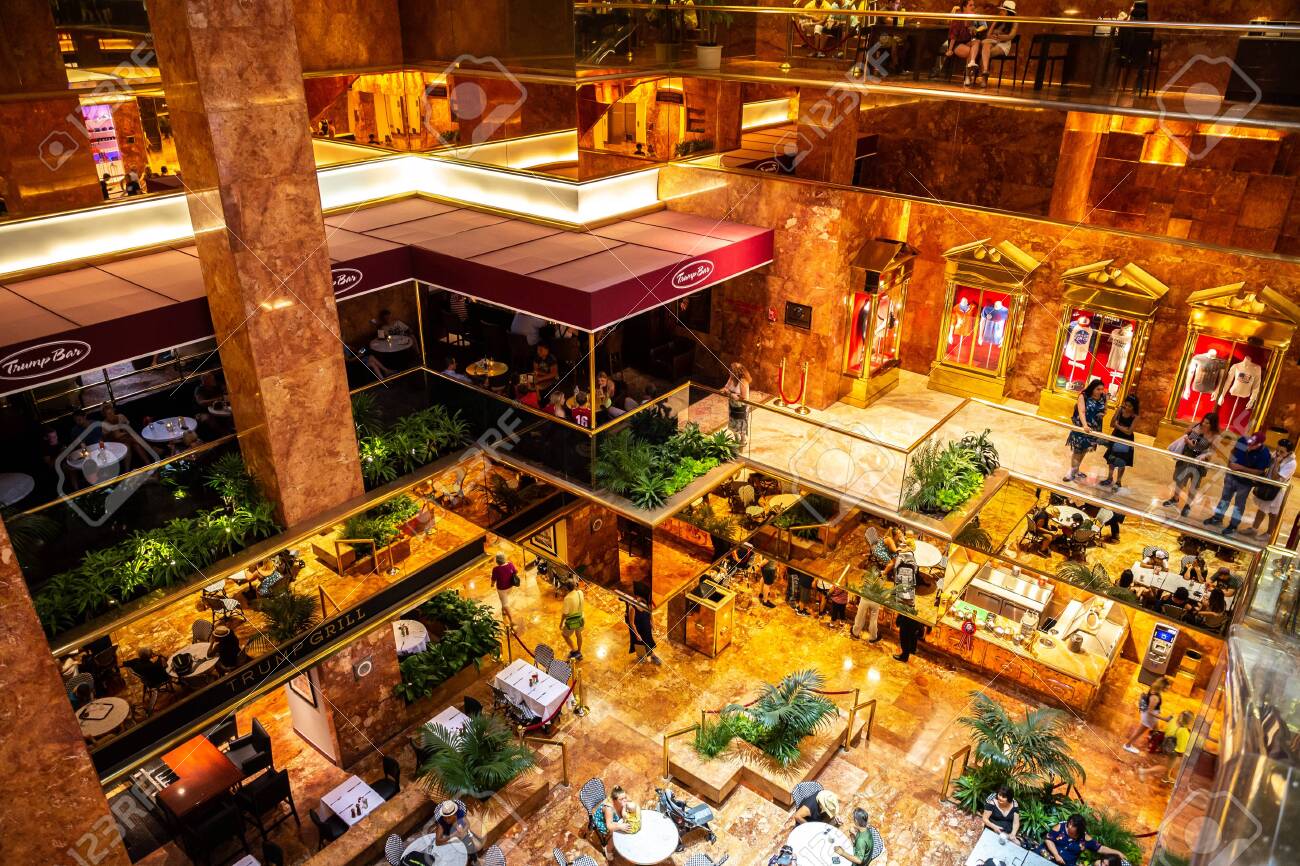 뉴욕시, 미국 - 2020년 3월 29일: 미국 뉴욕시 트럼프 타워 건물 내부 로열티 무료 사진, 그림, 이미지 그리고 스톡포토그래피. Image 145098950